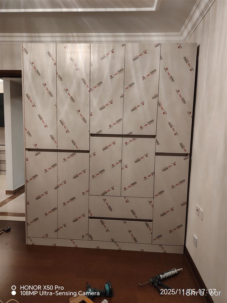 全屋定制安装师傅